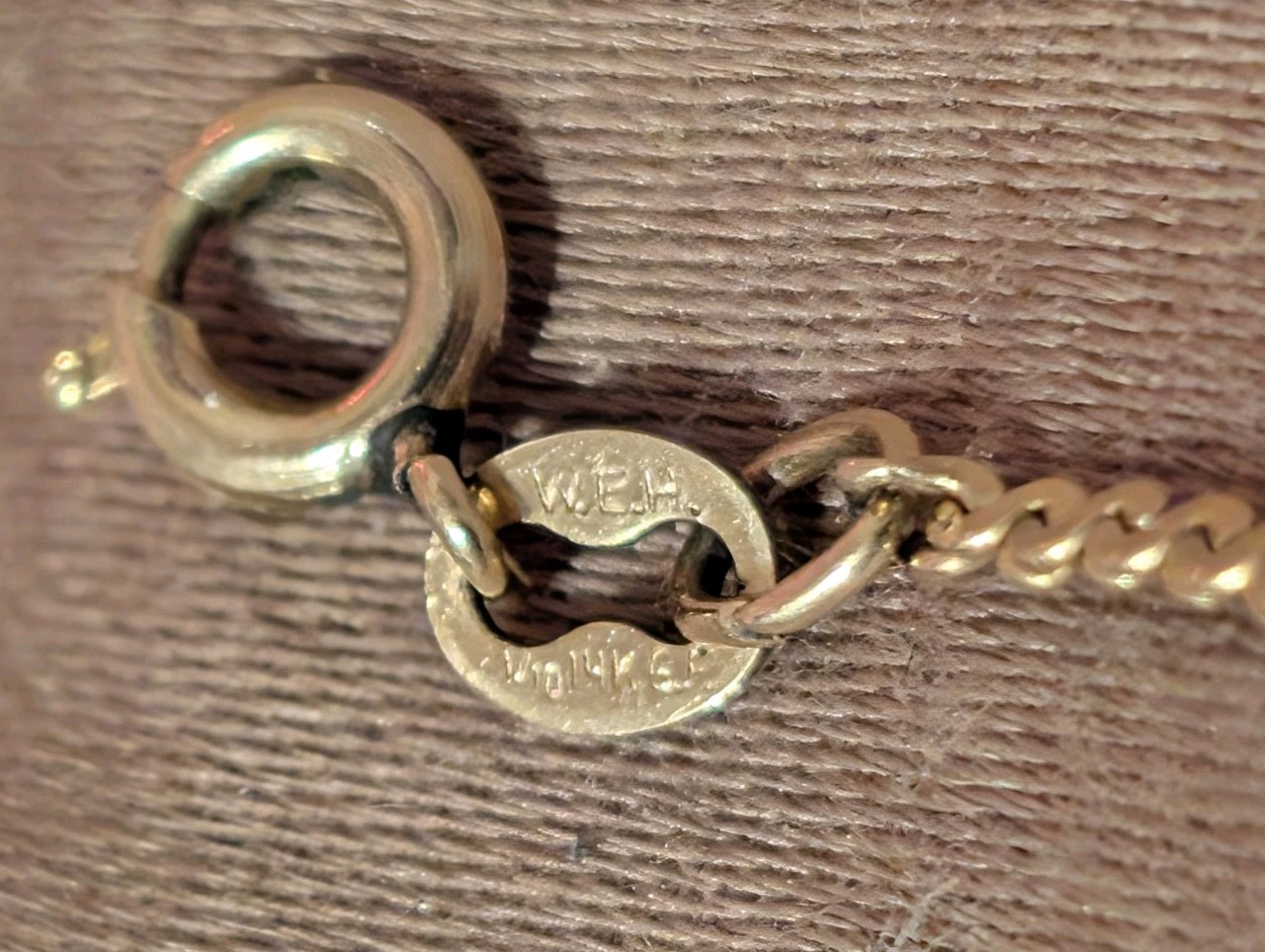 14K Yellow Gold Filled 1940’s Heart Photo Locket Necklace Engraved Chain Vintage