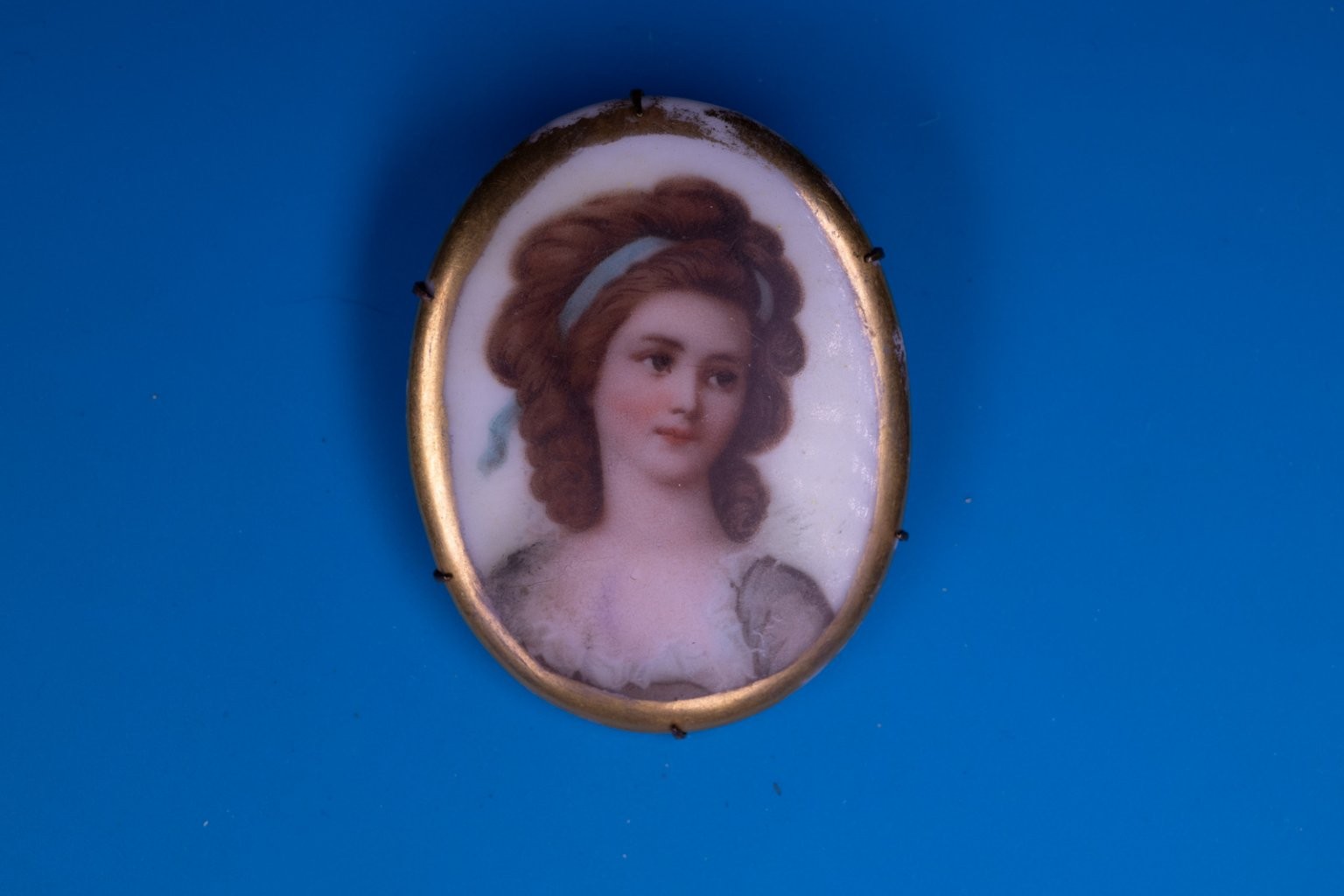 Antique Portrait Miniature Brooch Pin Gold Tone Oval 1.5″ Hand Painted Lady