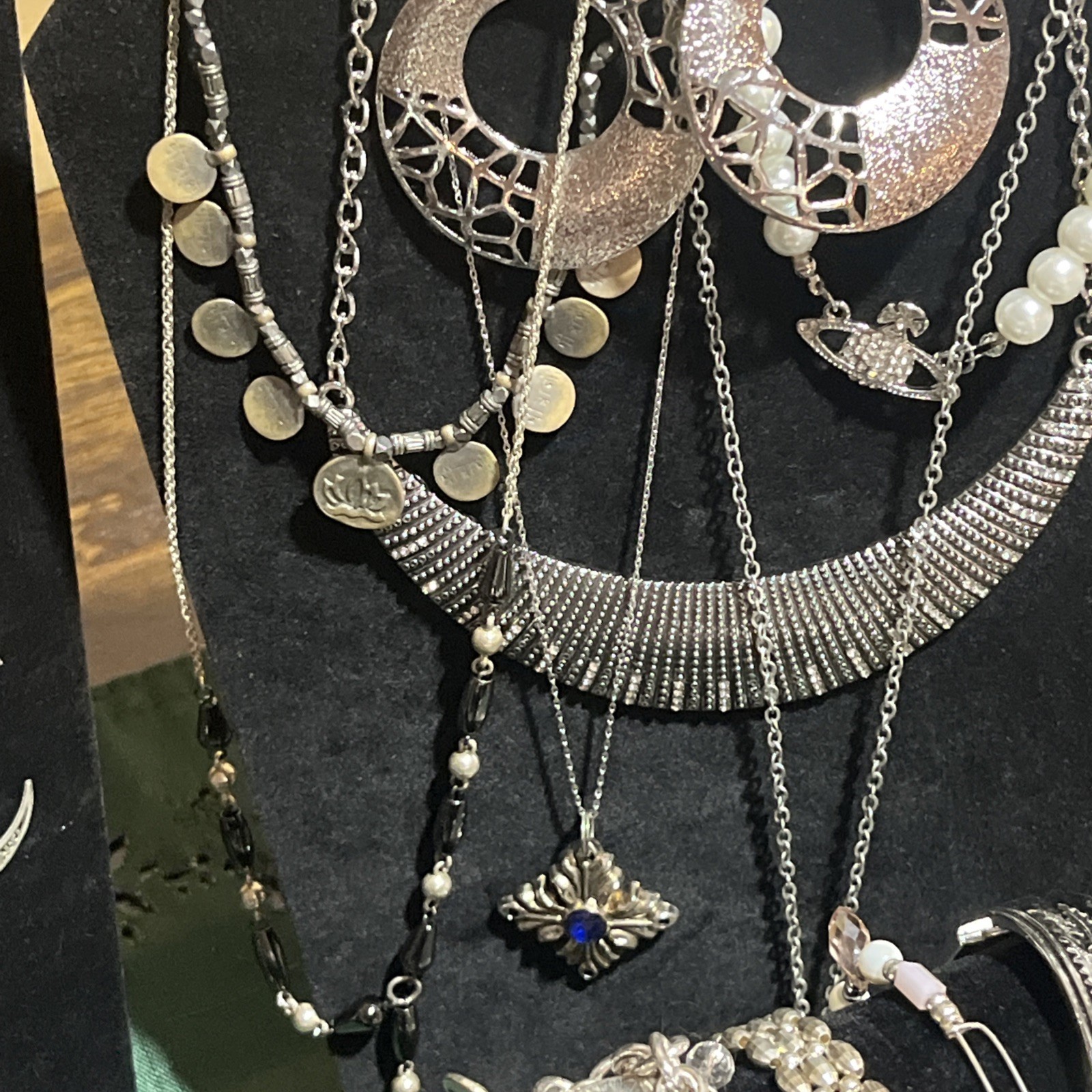 Jewelry Fashion lot Eclectic Silver Tone Vtg Modern Necklaces Bracelets Bulk