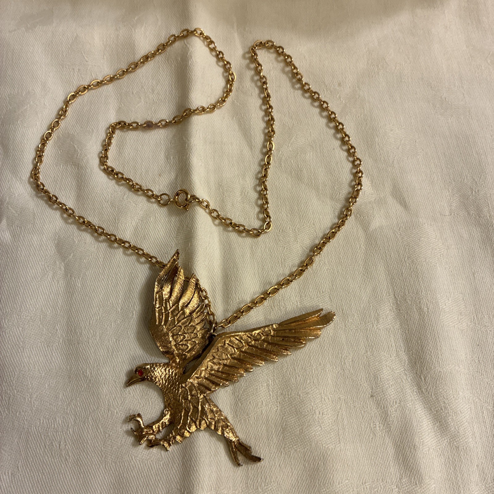 Eagle Pendant gold-tone necklace metal bird of prey 24” Chain 2.5 X 3” Eagle
