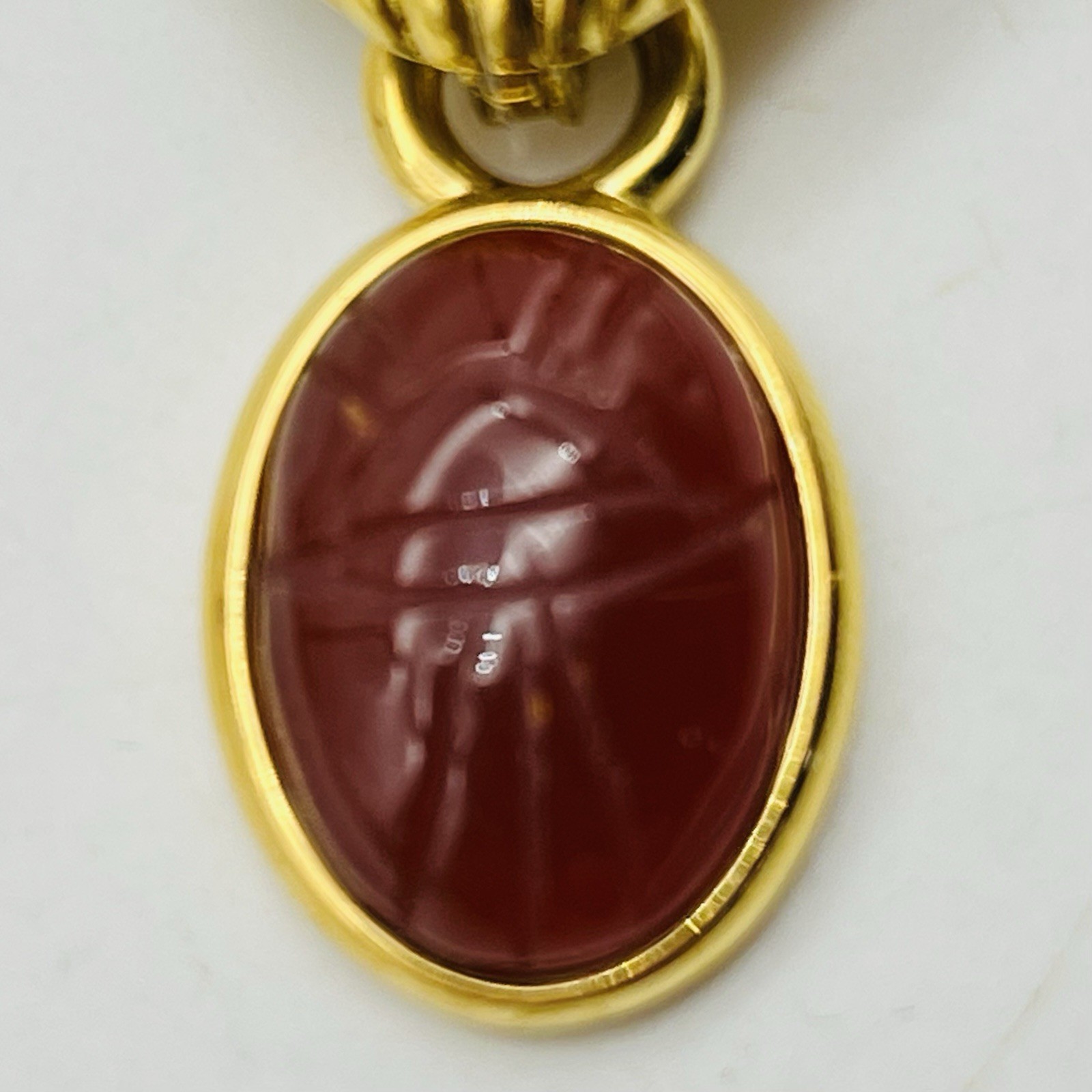 Vintage Signed Weingeroff Scarab Necklace Red Carved Stone Gold Tone Pendant 28″