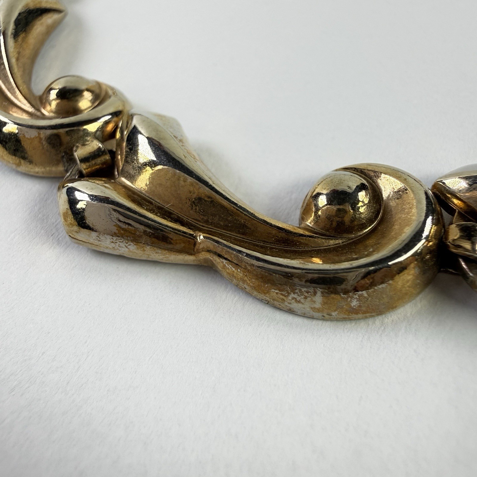 Vtg Gold Tone Scroll Link Necklace 14” Choker Statement Necklace Unbranded