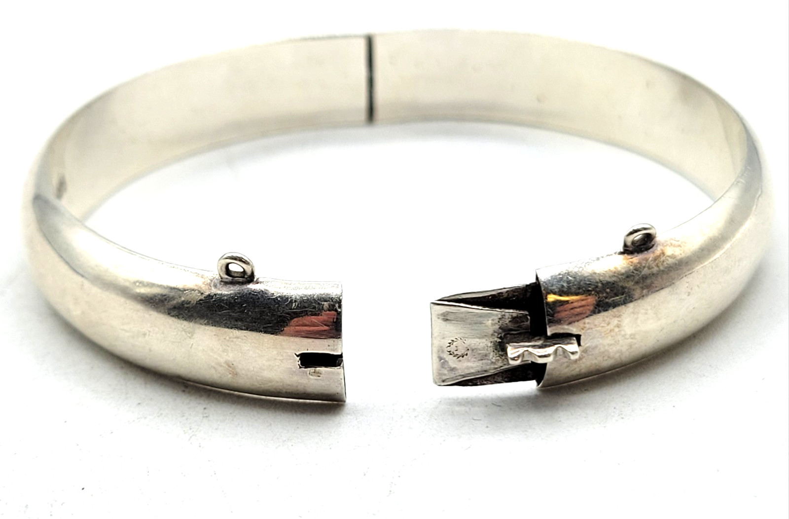 925 Hinge Cuff Bracelet (Missing Chain+Has Dents)