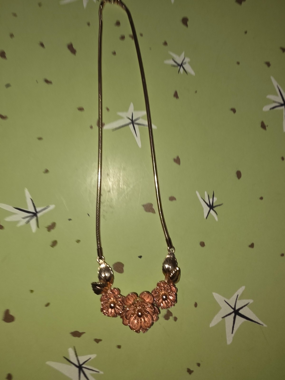 Vintage Krementz Signed 2 Tone Rose/Gold Dainty Flower Leaves Choker Necklace