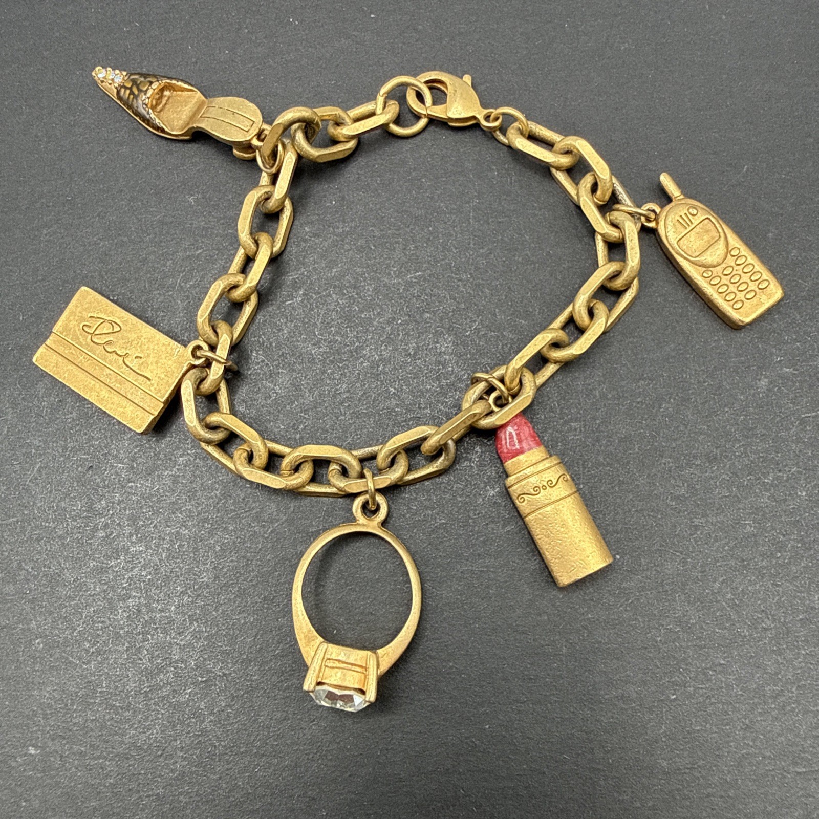 Avon Signed Vintage Charm Bracelet Gold Tone 6.5” C31