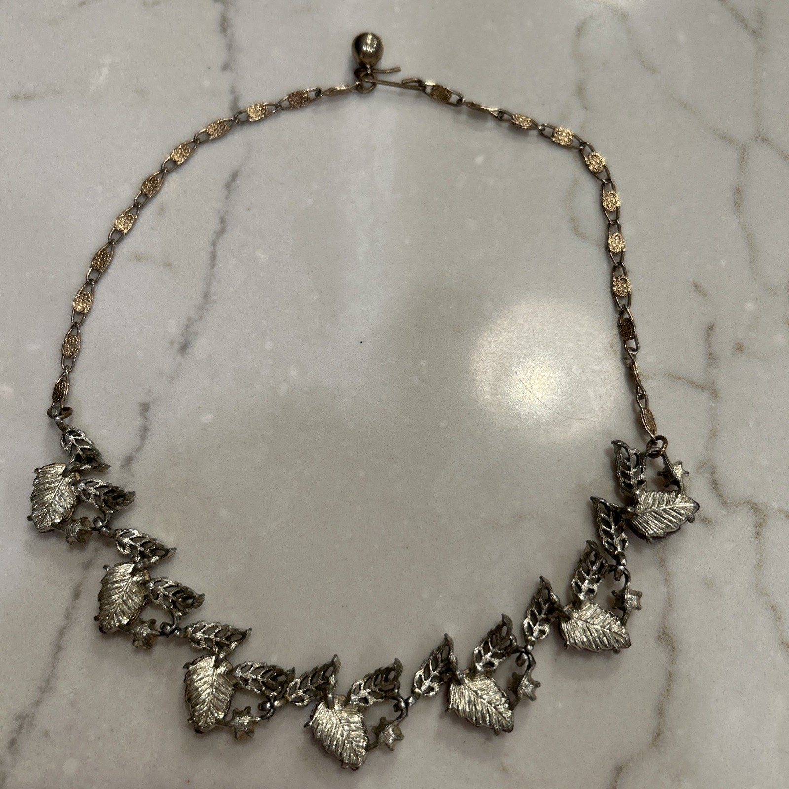VTG 50’S RED LEAF AB FAUX PEARL 17″ GOLDTONE ADJ CHOKER NECKLACE HOOK CLASP