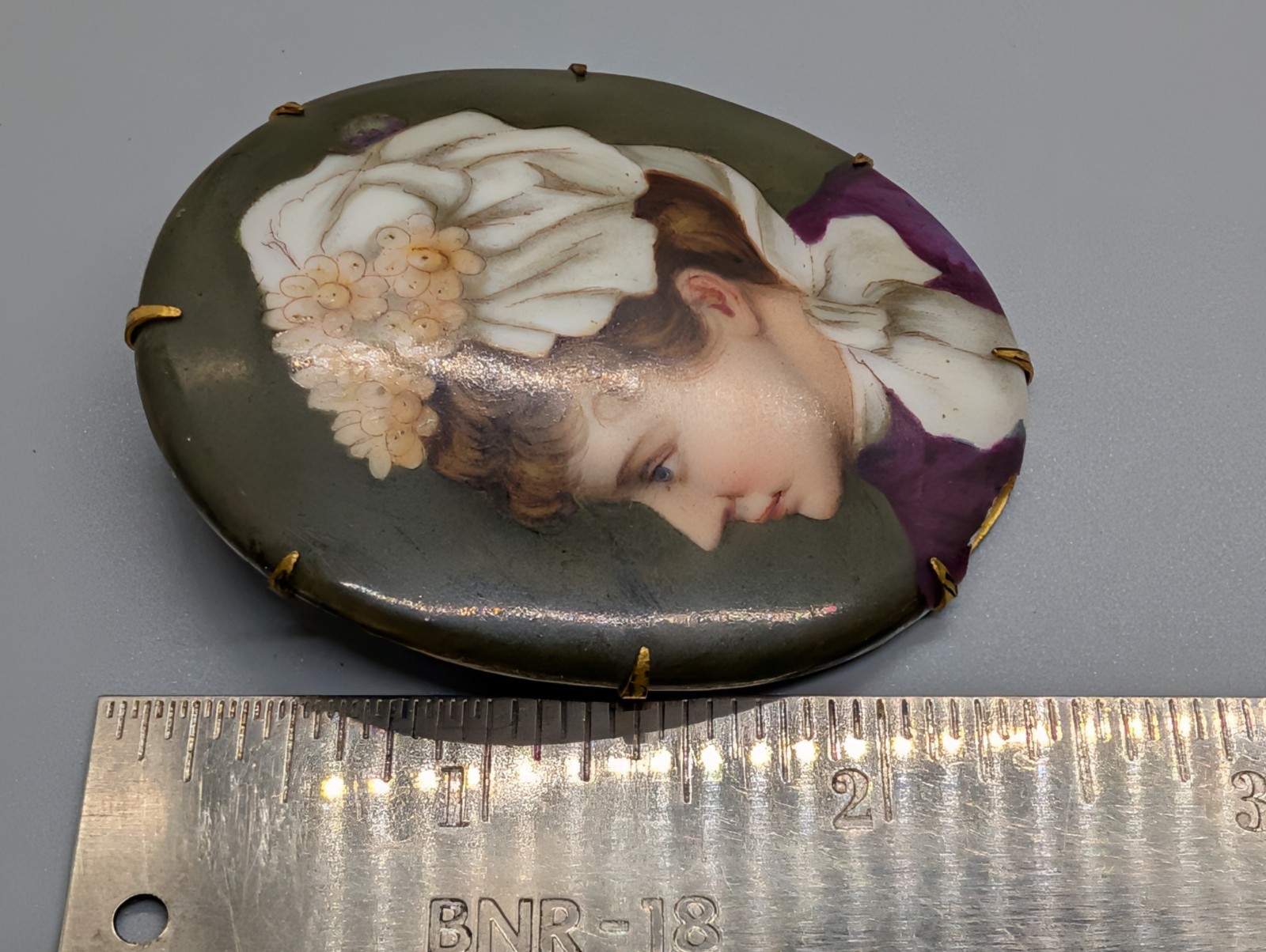Edwardian Porcelain Miniature Painting Pin – Hand Painted Lady in Profile