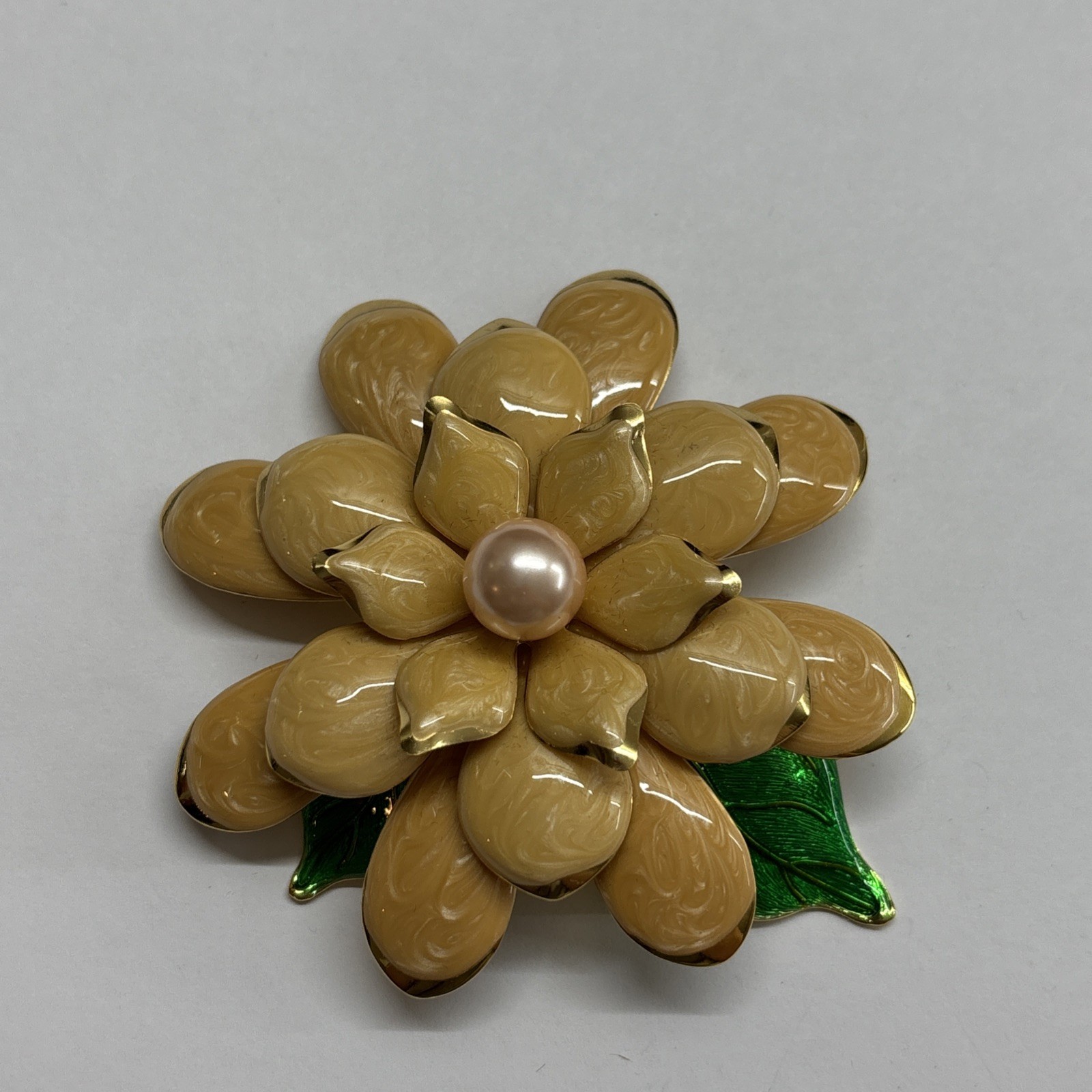 Joan Rivers Gold Tone Peach, Green Enamel Faux Pearl Flower Brooch, Signed M55