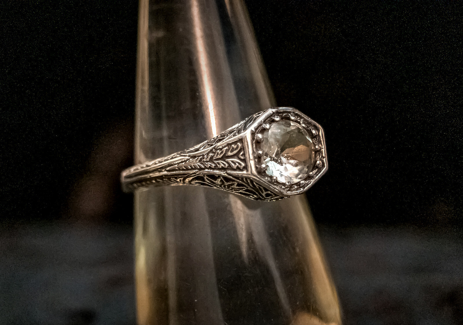 Vintage Sterling Silver Filigreed Openwork Ring with Glass Stone
