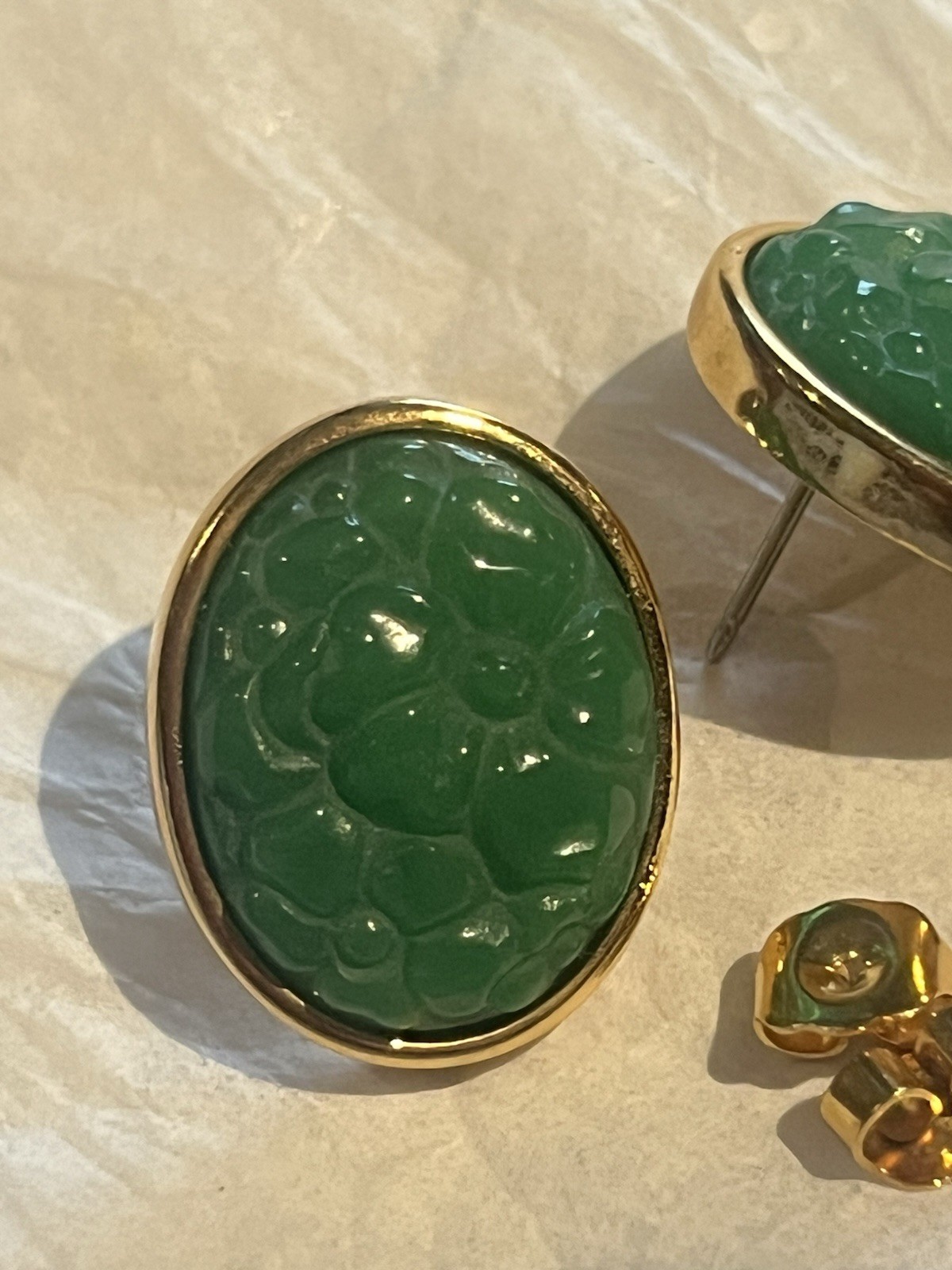 Avon Vintage Floral Green Lucite Stud Earrings Gold Tone, Faux Jade