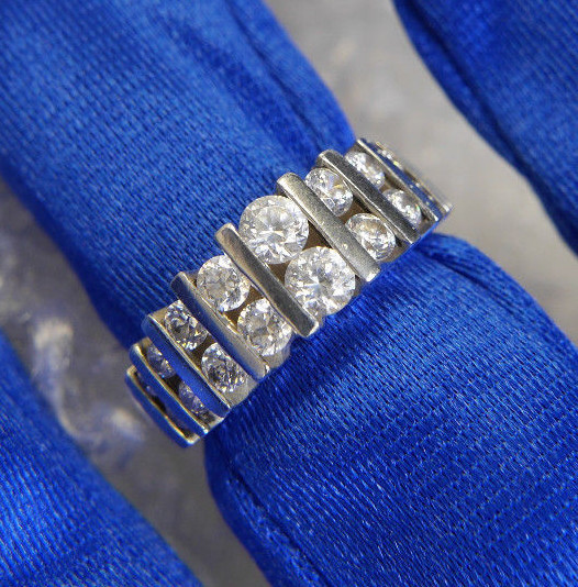 Anniversary CUBIC ZIRCONIA Estate 0.925 Sterling Silver BAND RING sIze 5.5