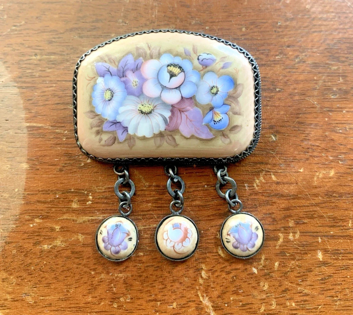 Vintage Fedoskino Cold Painted Enamel Pastel Flowers 3 Dangling Flowers Brooch