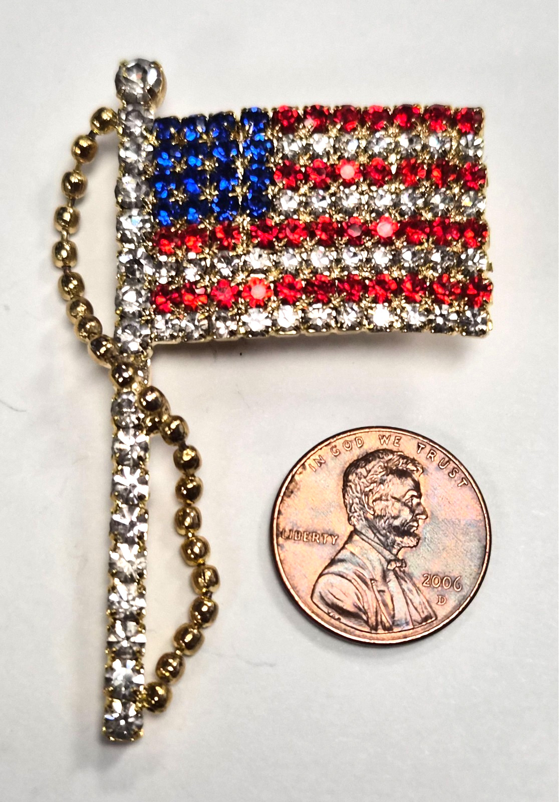 Vintage 70’s American Flag 4th of July Paved Rhinestones Patriotic Pin / Brooch