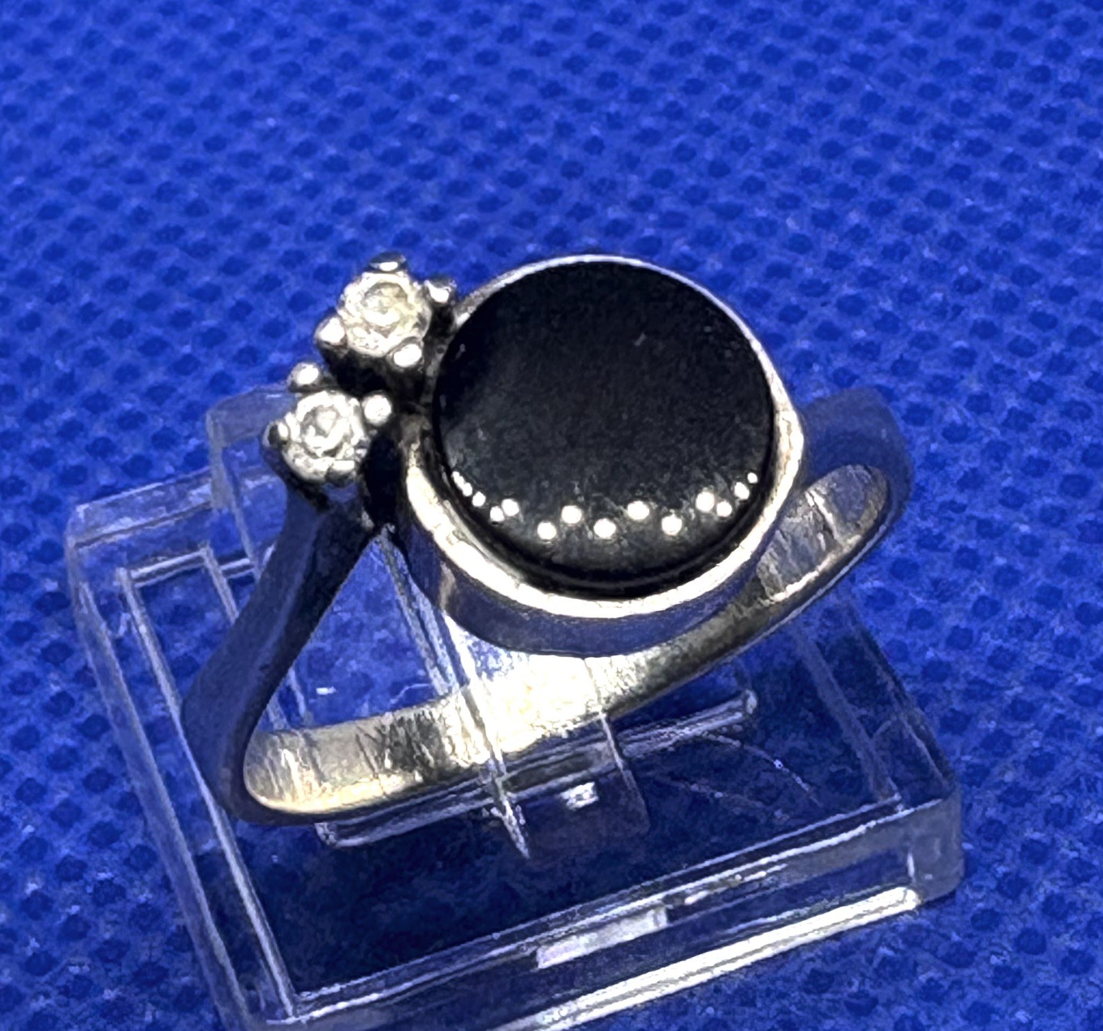 A08 Vintage 925 Sterling Silver Ring Size 8 est 1950s Black Onyx & Topaz 2.95g