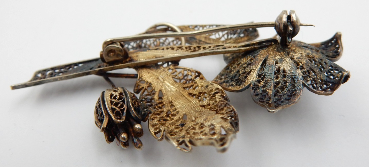 ANTIQUE VICTORIAN ERA FANCY STERLING SILVER FILIGREE FLOWER BROOCH PIN 7.3 GRAMS