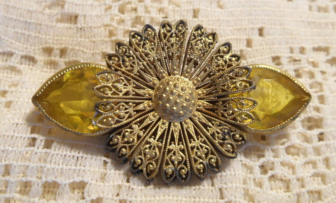 Antique Victorian Czech Amber Yellow Glass Brooch Bohemian Filigree C-Clasp