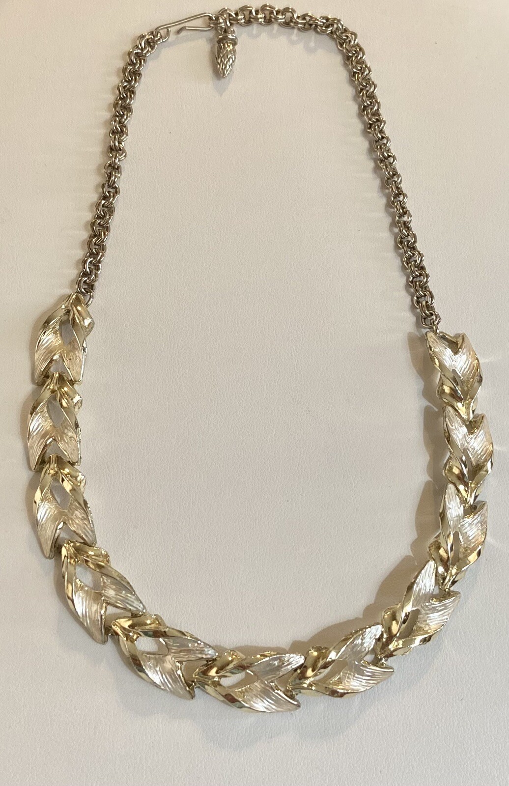 Vintage Silver & Gold Tone Textured Leaf Link Necklace 16” Length