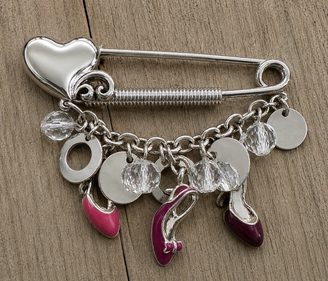 Safety Pin Heart Shape Fashion Brooch Shoe Charms Vintage