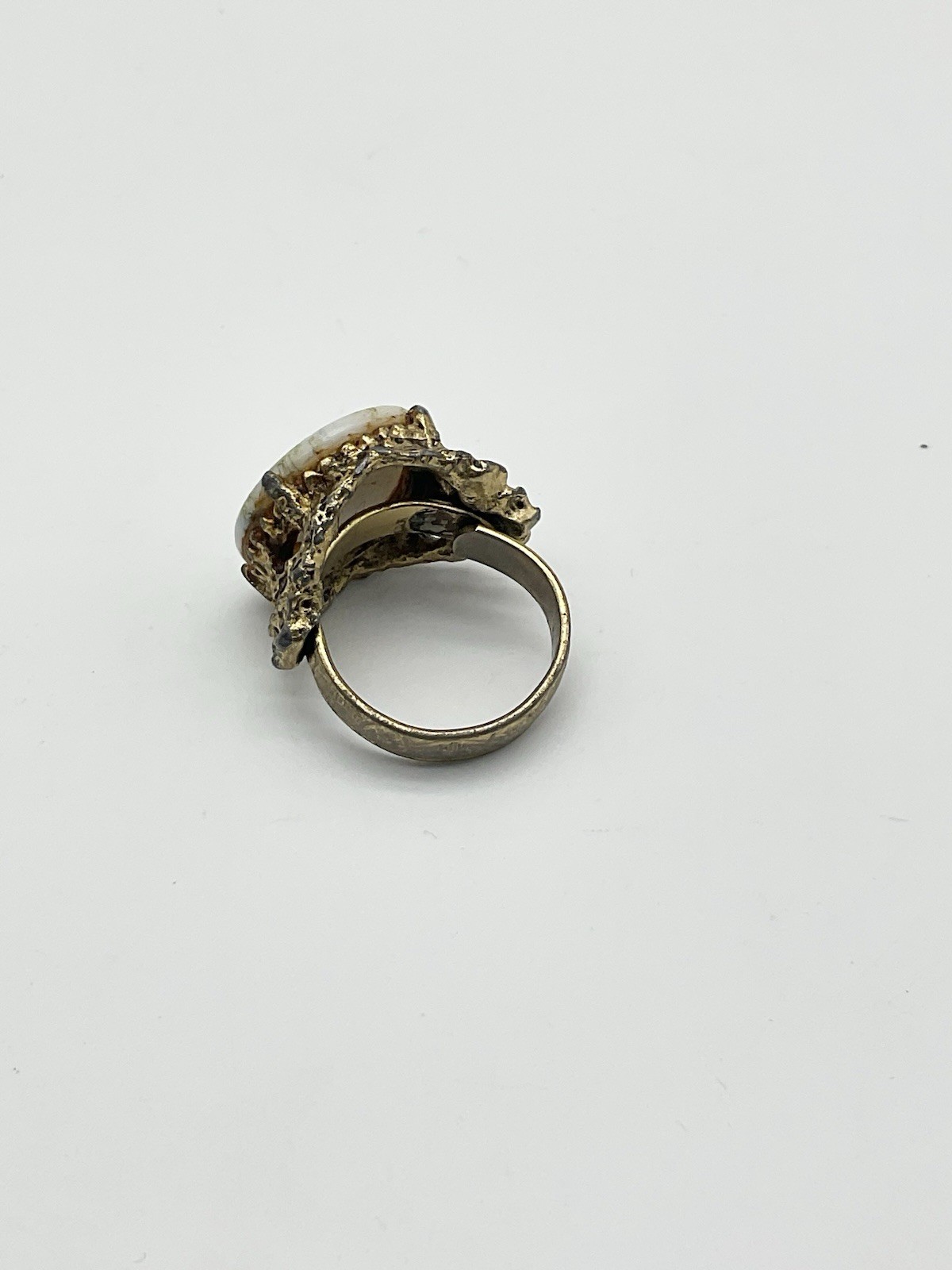 Vintage Gold tone Ring With A Hand Painted￼Stone With A Floral Design!!Y1