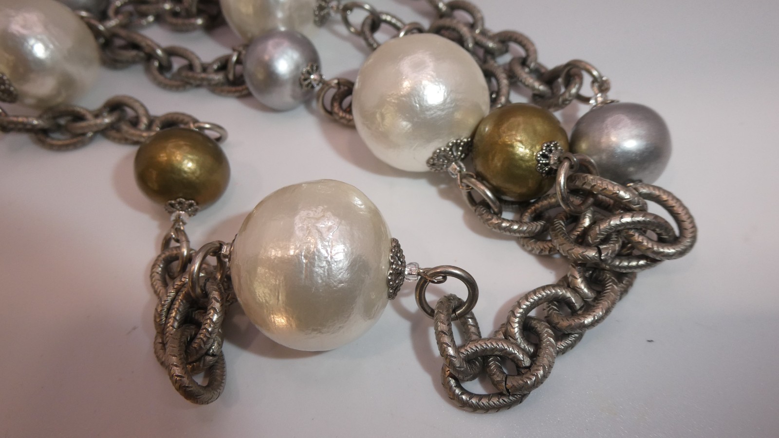 LORREN BELL CHAIN LINK SILVER TONE & FAUX PEARL LONG NECKLACE 46″ DESIGNER