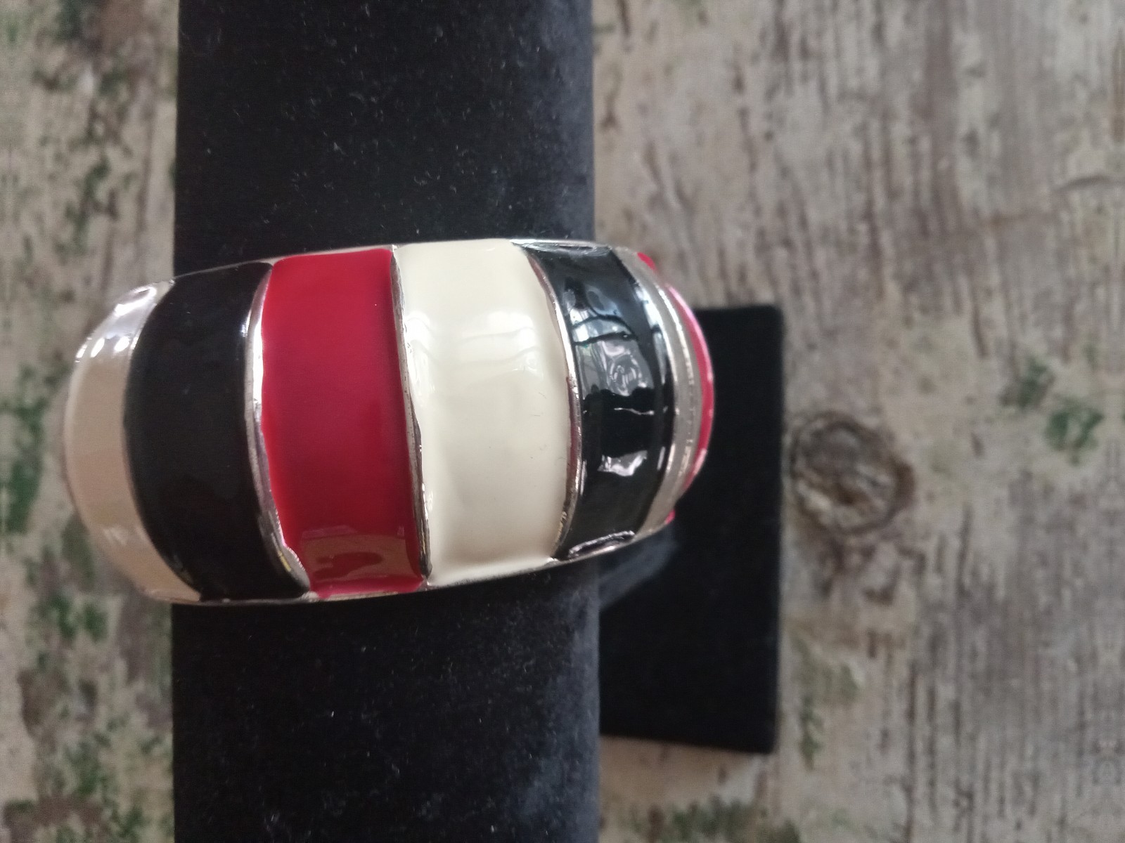 Vintage Red White & Blue Silver Tone Clamper Chunky Bracelet Spring Hinged USA