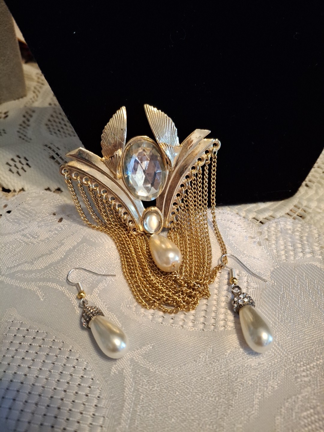 VTG Art Deco 4″ Brooch Huge Draped Chains Faux Pearl Drop Pin & Earrings