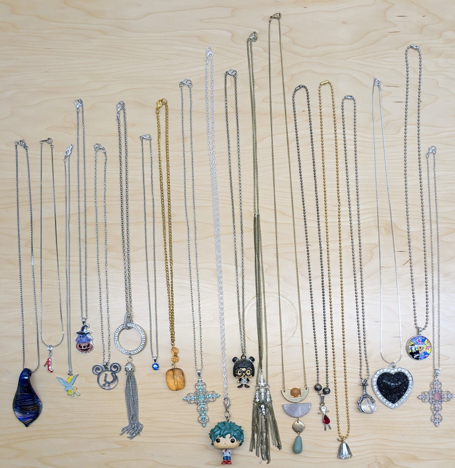 Lot Of 20 Vintage to Now Pendant Necklaces Jewelry