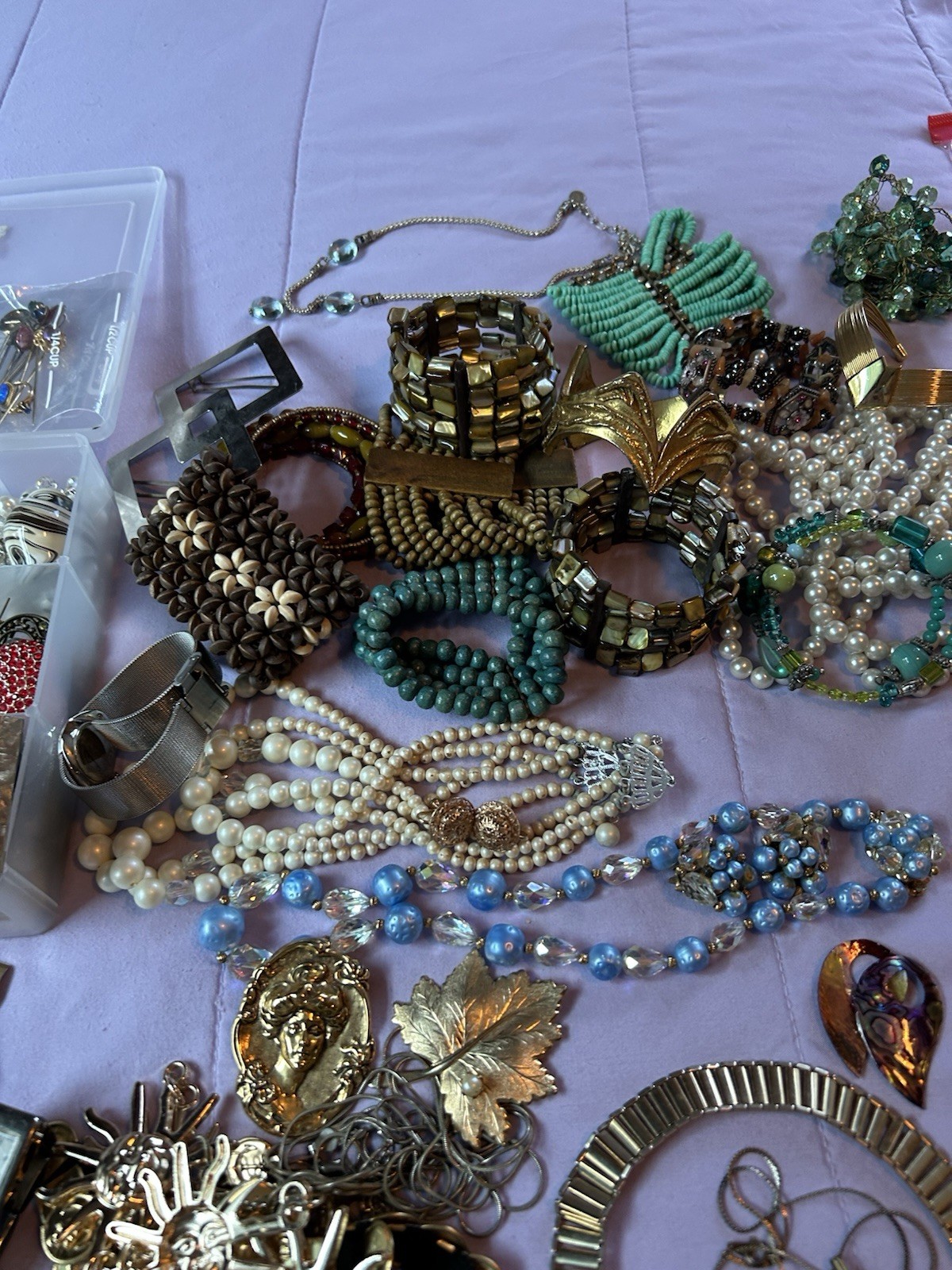 Vintage jewelry Lot