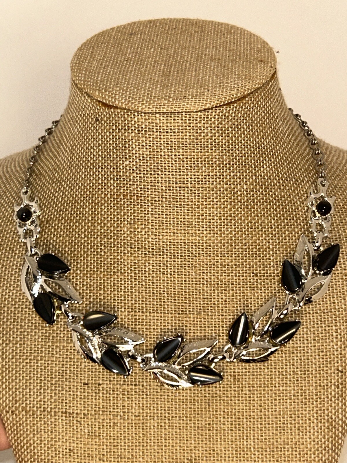 Vintage 60’s Thermoset Moonglow Dark Grey Necklace Silver Tone Leaf Clusters 17”