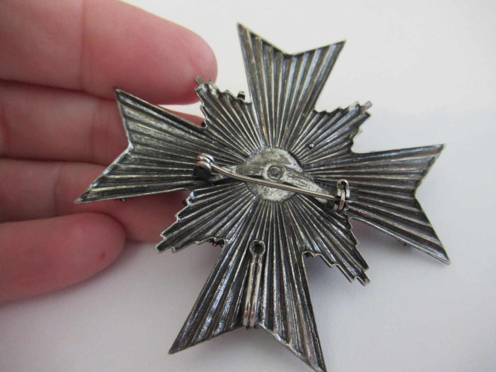 Vintage Unsigned Iris Glass Rhinestone Florenza Maltese Cross Brooch Pin