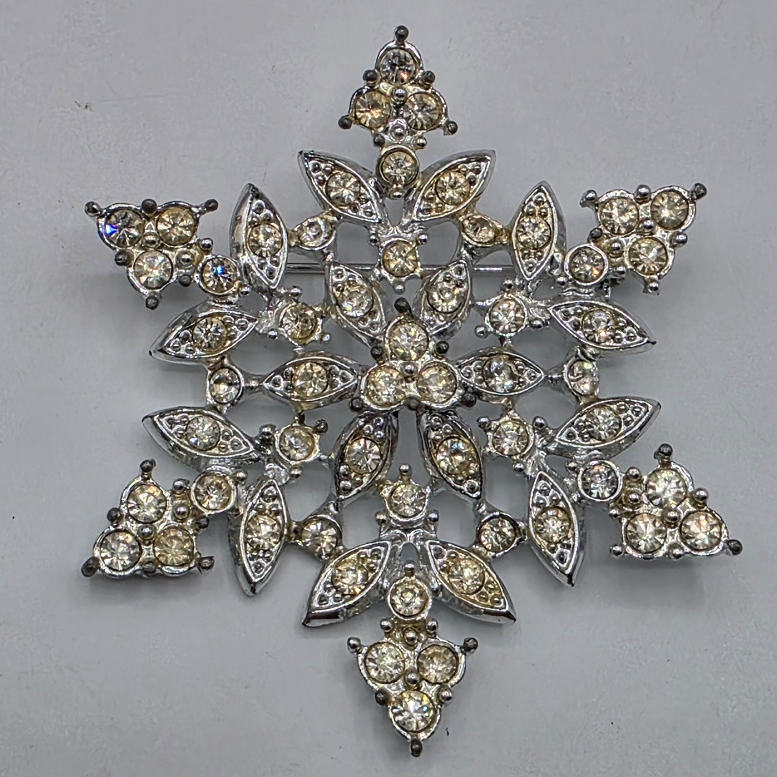 Sarah Coventry Vintage Snowflake Brooch Silver Tone Rhinestone Winter Pin
