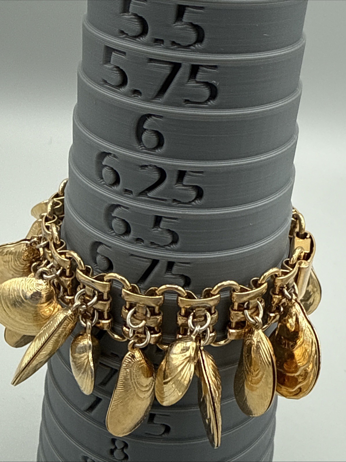 Napier Eugene Bertolli Clam, Oyster & Mussel Shell Gold Tone Charm Bracelet 1980