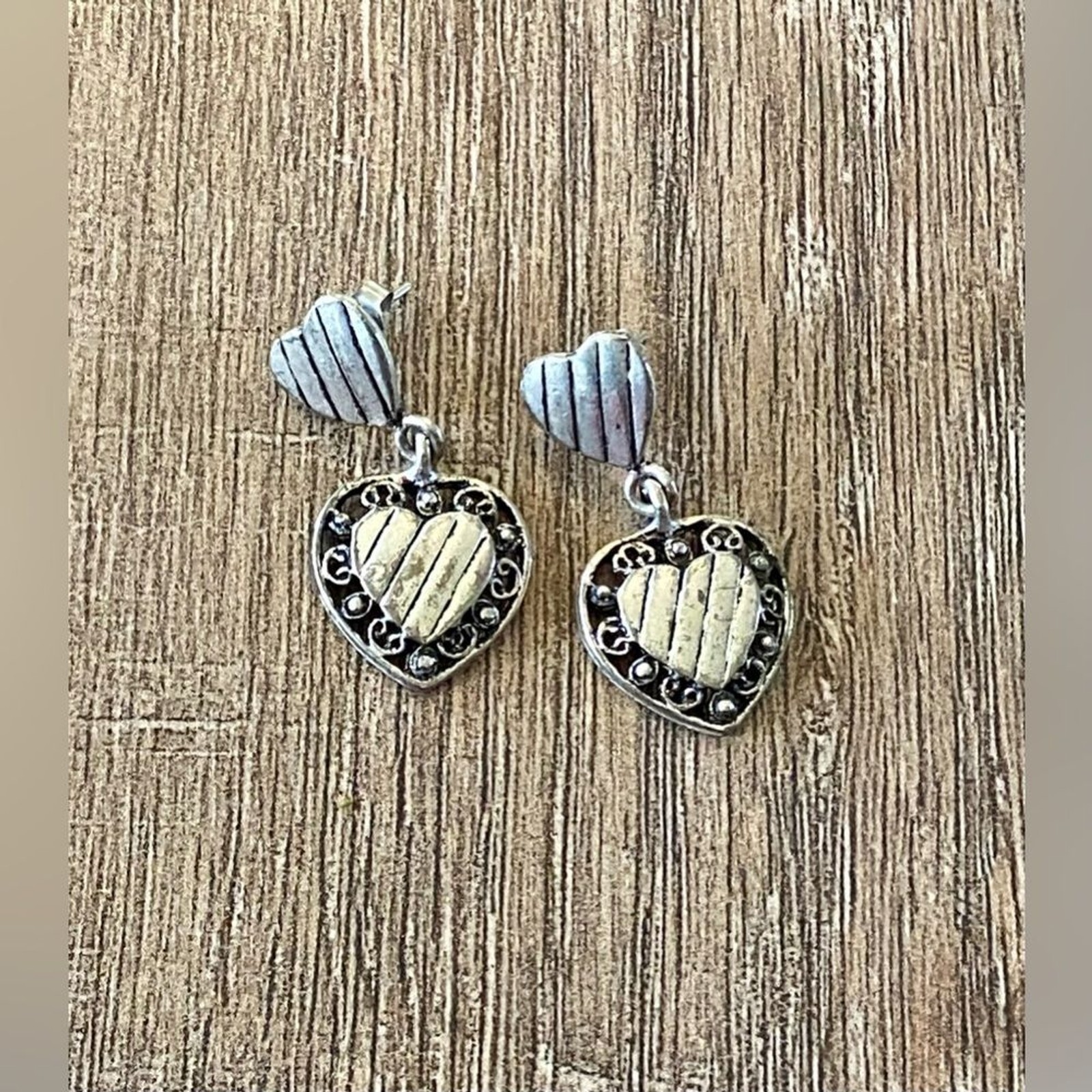 Vintage women’s metal dark grey and silver color heart and stripes earrings