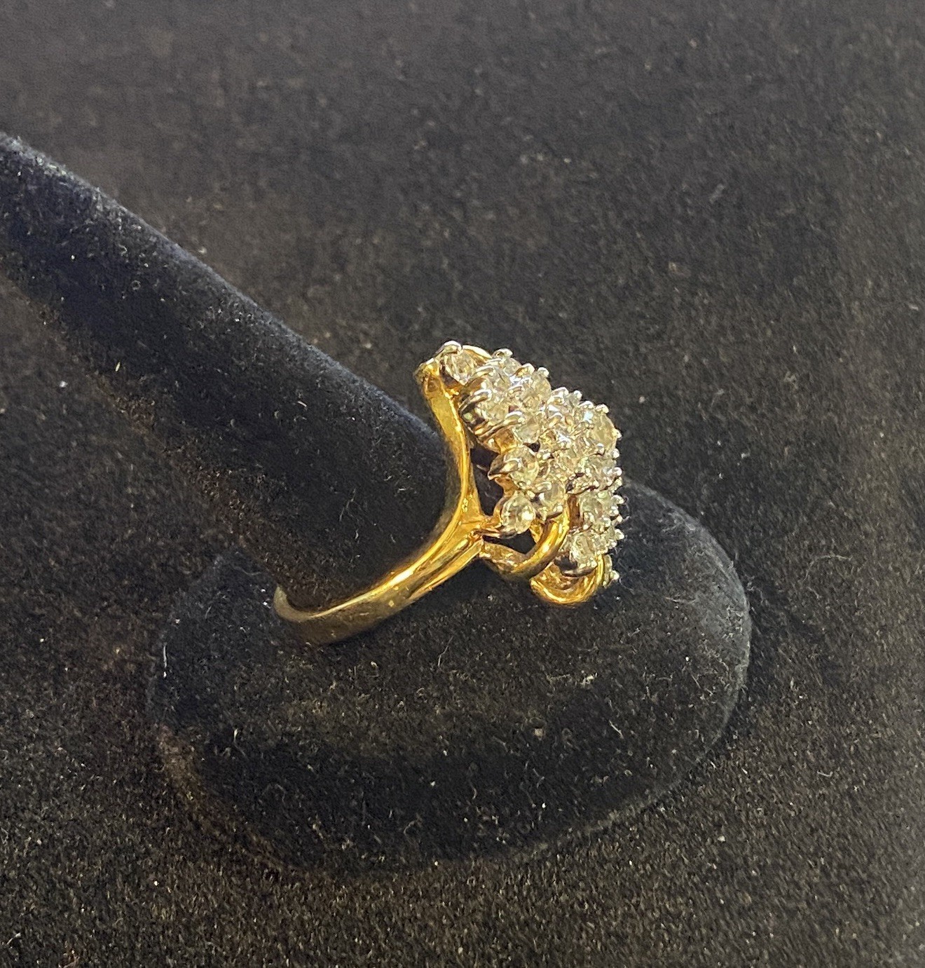 Vtg Sz 7.5 Ring Cubic Zirconia Cluster Fashion Jewelry CZ 18k Gold Plated