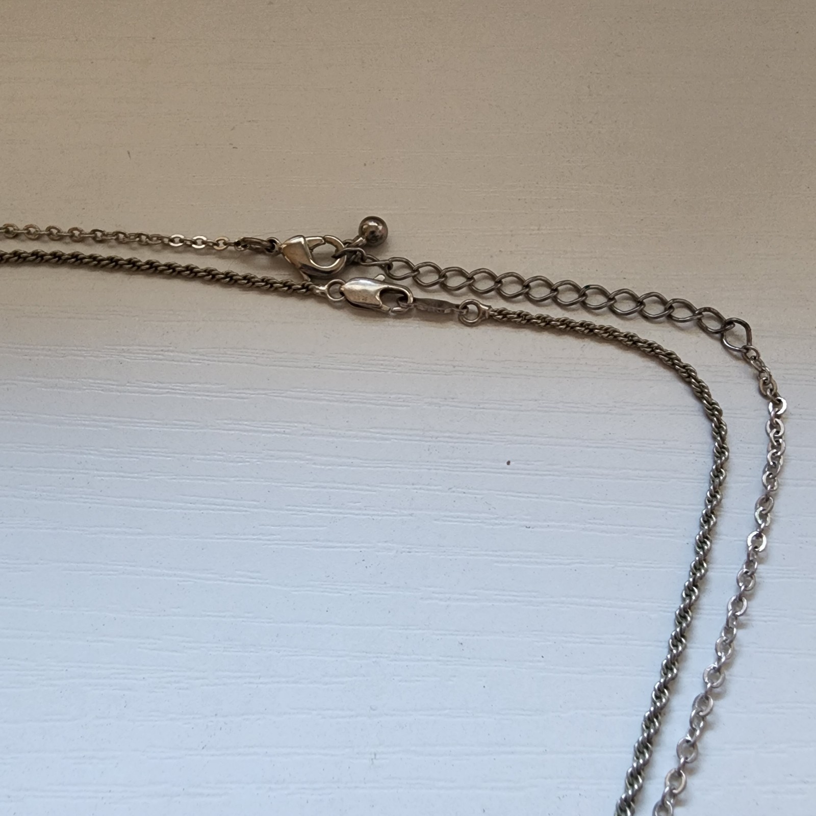 Set Of 2 Silver Toned Necklaces Twisted Rope And Link Chain Vintage 19″ 16″ Inch