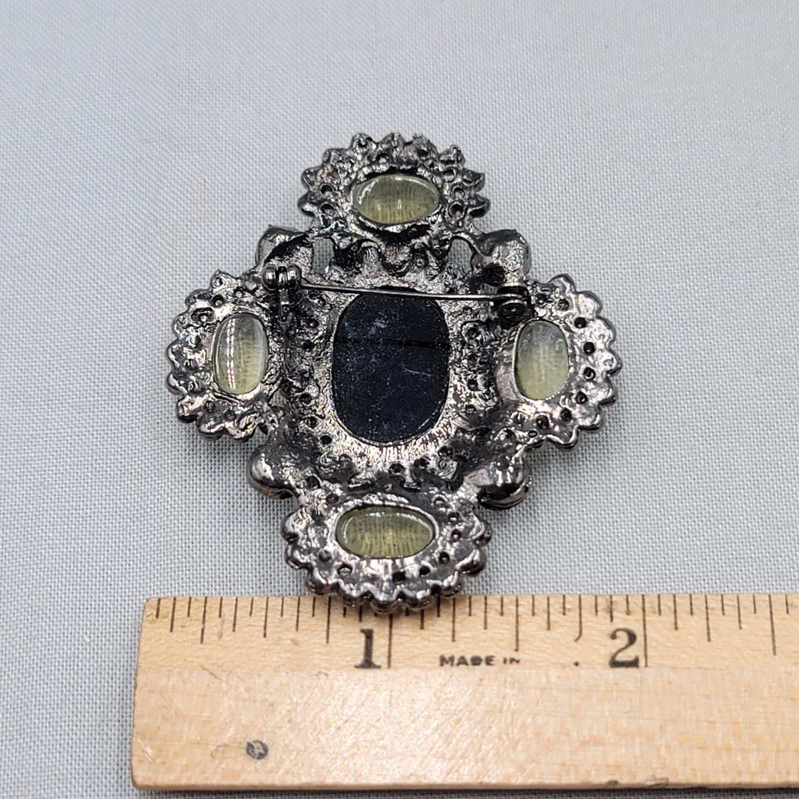 Vintage Yellow Cabochon Brooch Rhinestone Black Metal 2 1/8″