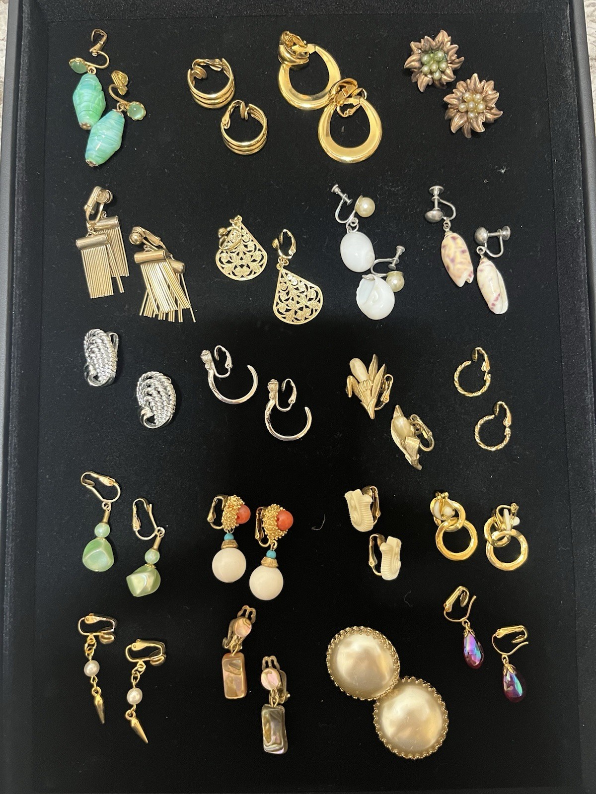 20 Pair Vintage Clip On EarRings Various Styles Colors Materials As Pictured 01