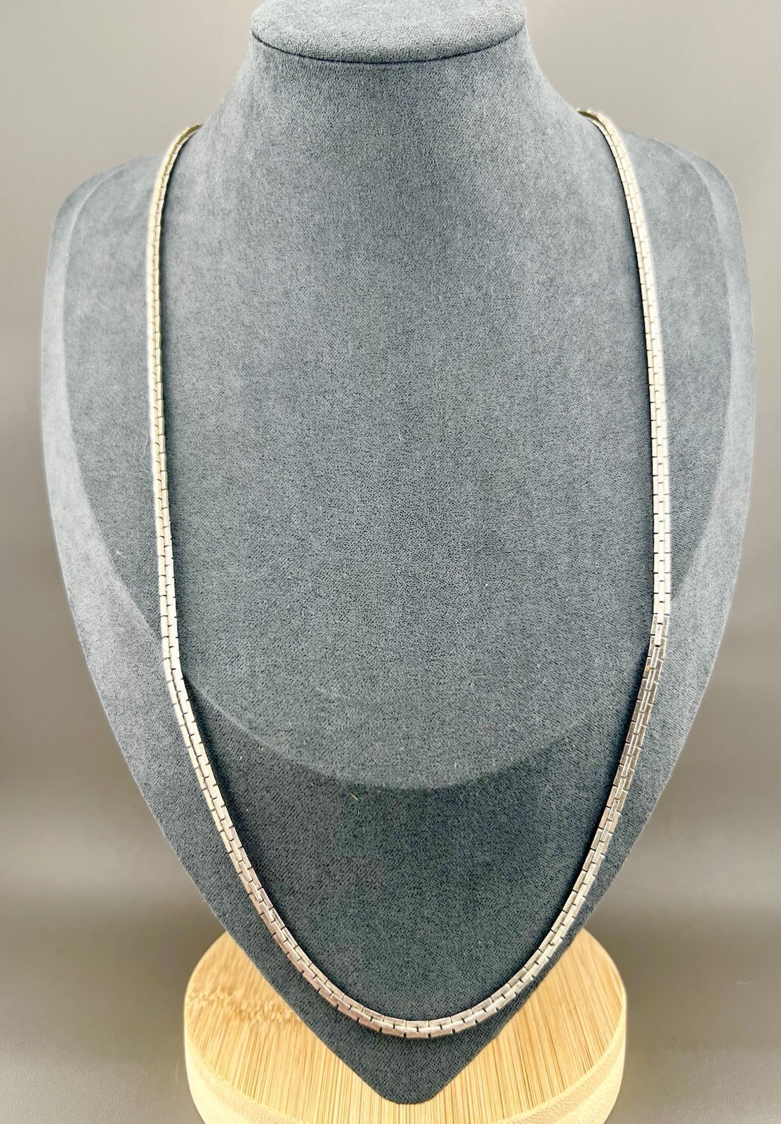 Vintage Sarah Coventry Necklace Brick Box Link Chain Minimalist Silver Tone 24”