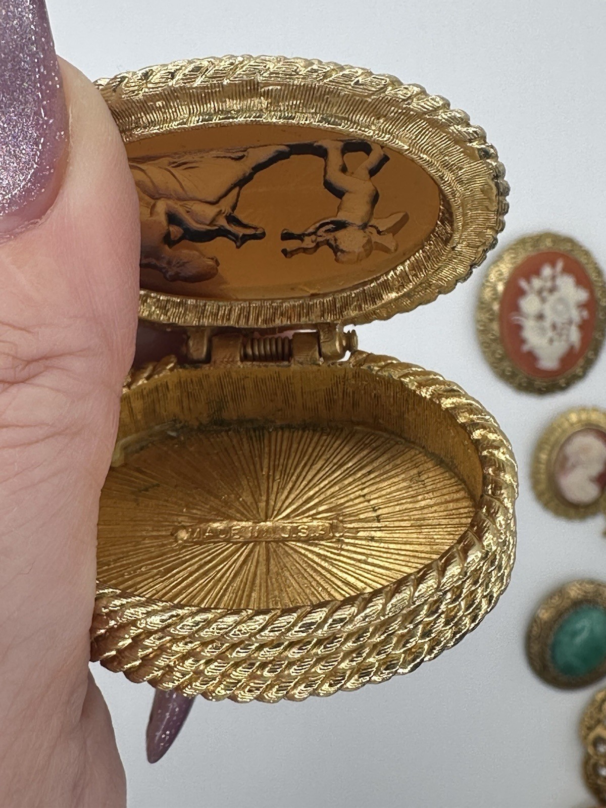 9 Piece Vintage Cameo Lot. Trinket Box, Florenza Brooch/pendant, W Germany