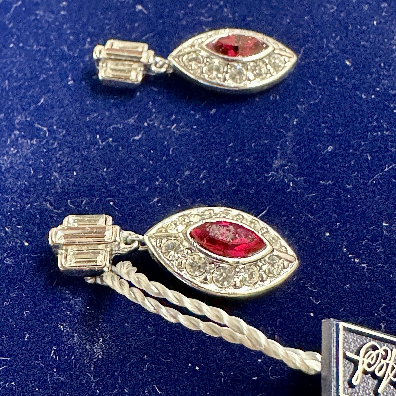 VTG The Attwood Collection Sawyer Great Britain Red Crystals Dangle Earrings 1”