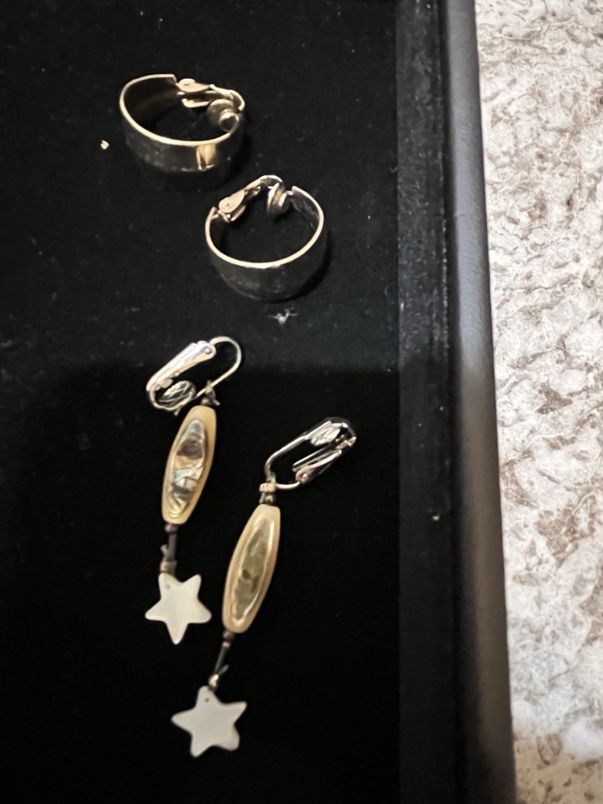 20 Pair Vintage Clip On EarRings Various Colors And Styles As Pictured Lot 02