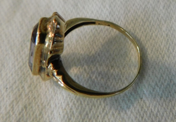 Antique Purple Amethyst 10K Gold Ring Size 6.5
