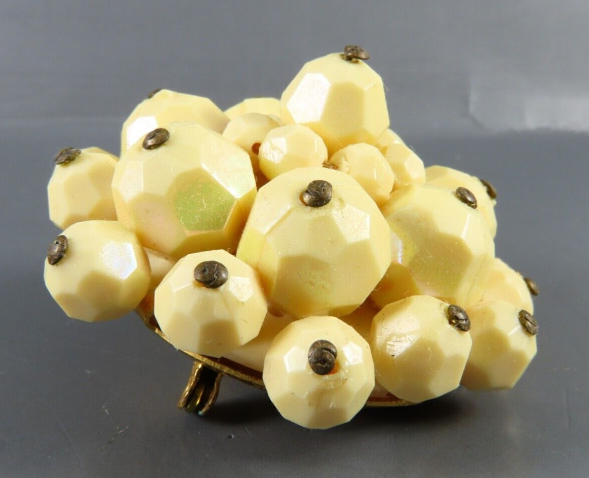 Vintage CREAM/IVORY COLOR BEADS Beaded Brooch Pin MADE IN AUSTRIA Bronze Trim
