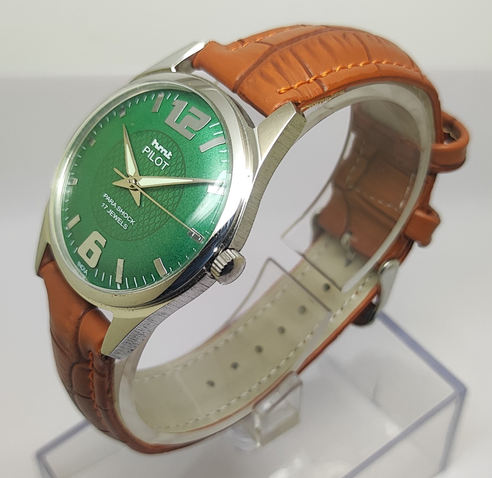 Vintage Hmt Pilot Green Dial 17 Jewels Para Shock Mechanical hand winding Watch