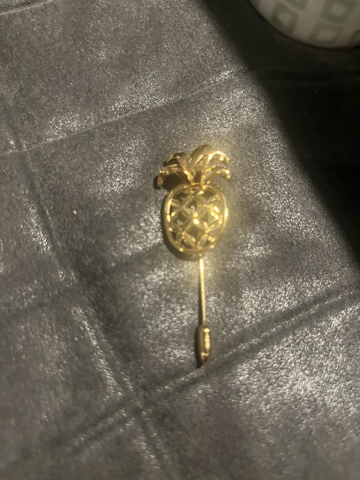 Vintage Pineapple Stick Pin, Gold Tone Fruit Brooch, Retro Unisex Estate