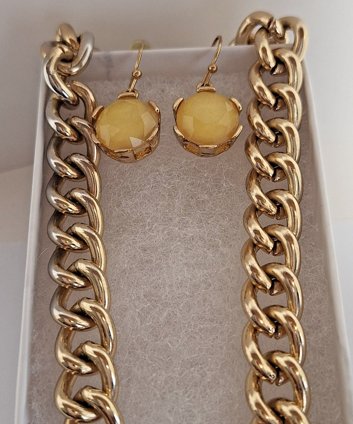 Vintage Yellow Stones & Gold-Toned Chunky Chain Statement Necklace & Earring Set