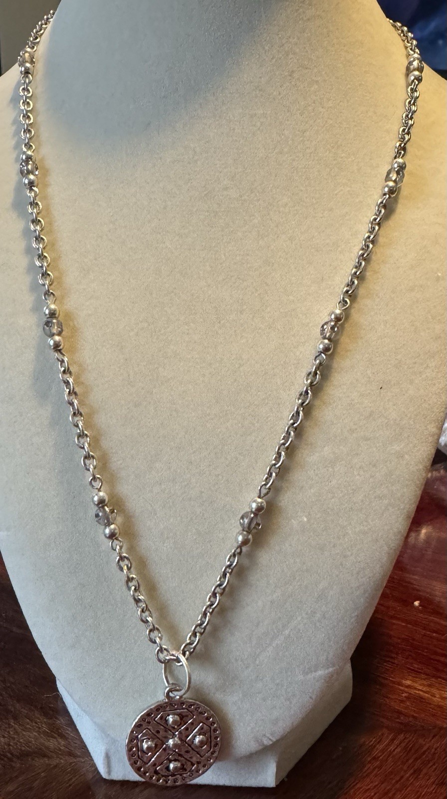 Vintage Premier Designs Silvertone Necklace With Round Medallion 20”