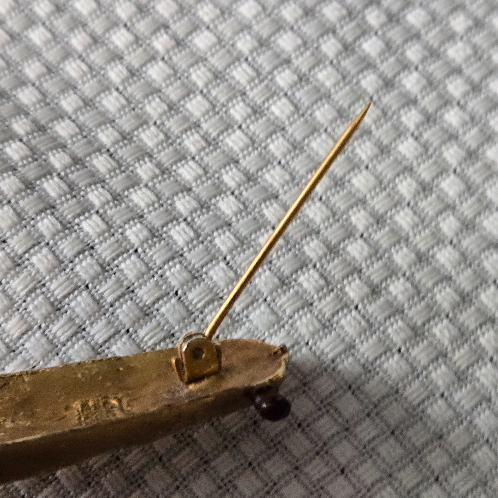 Vintage Alva Museum Replicas Gold‑Tone Hand Brooch Pin – Signed