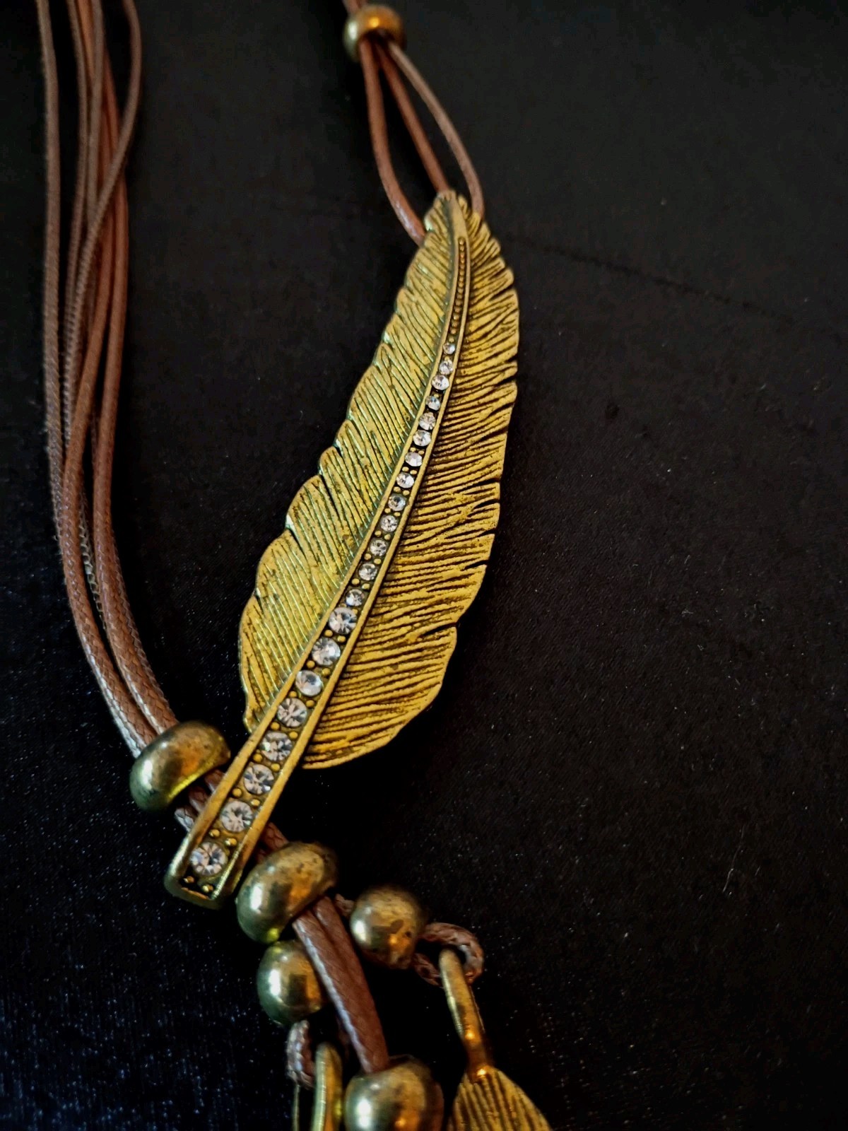 Vintage Boho Rhinestone Feather necklace w/Layered Brown Rope-25 in long