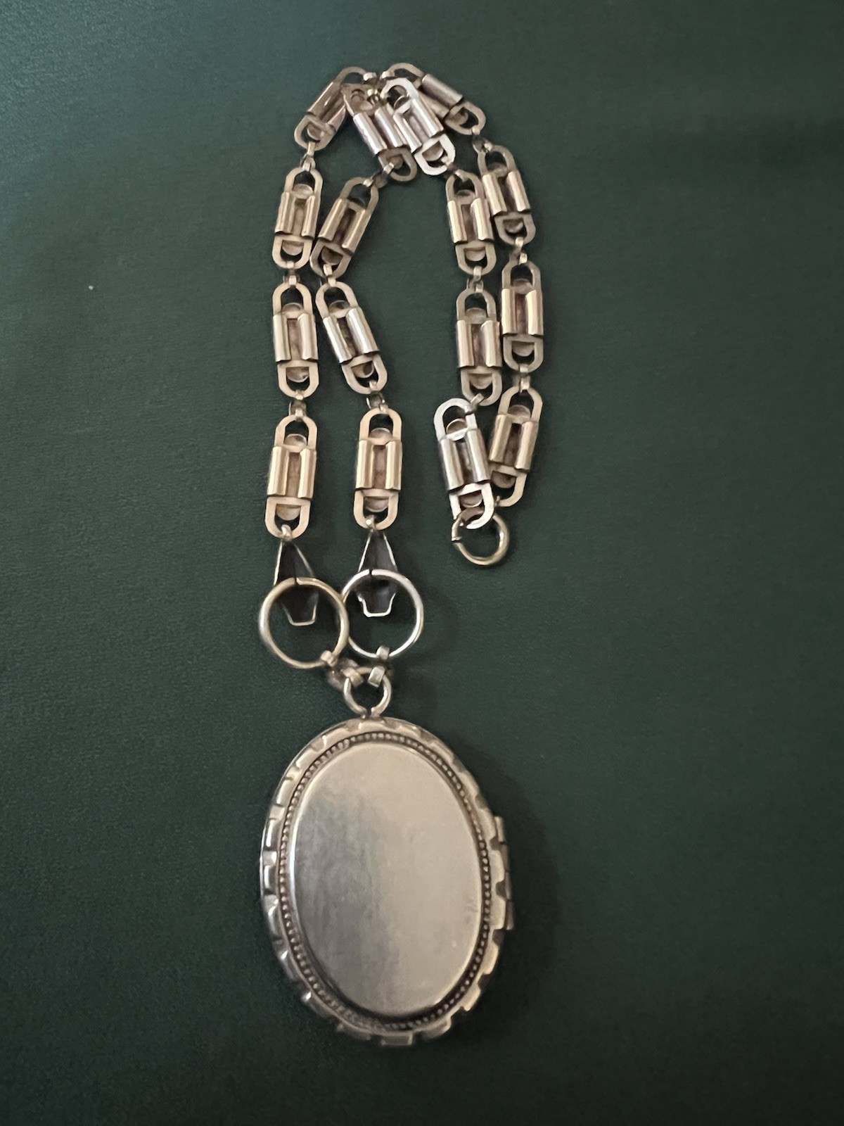 VICTORIAN REVIVAL GORGEOUS ENAMEL LOCKET SILVER TONE FANCY CUT ETCHED LINKS